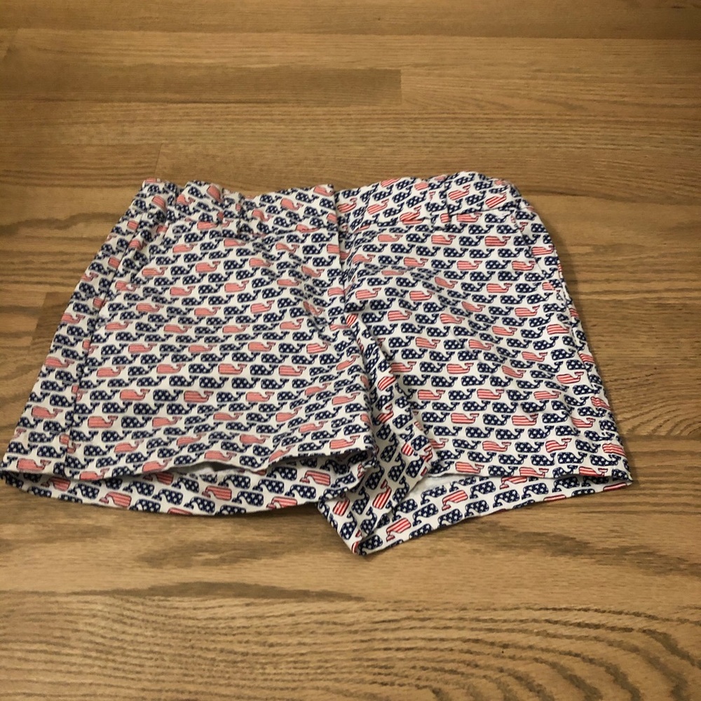 Girls vineyard vines shorts!